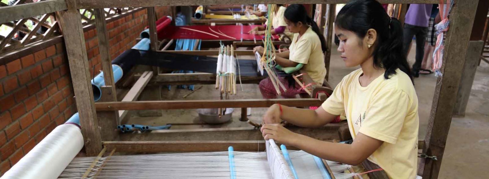 9. Khmer handicraft at the Silk Farm