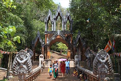 Hiking on the sacred mountain of Phnom Kulen